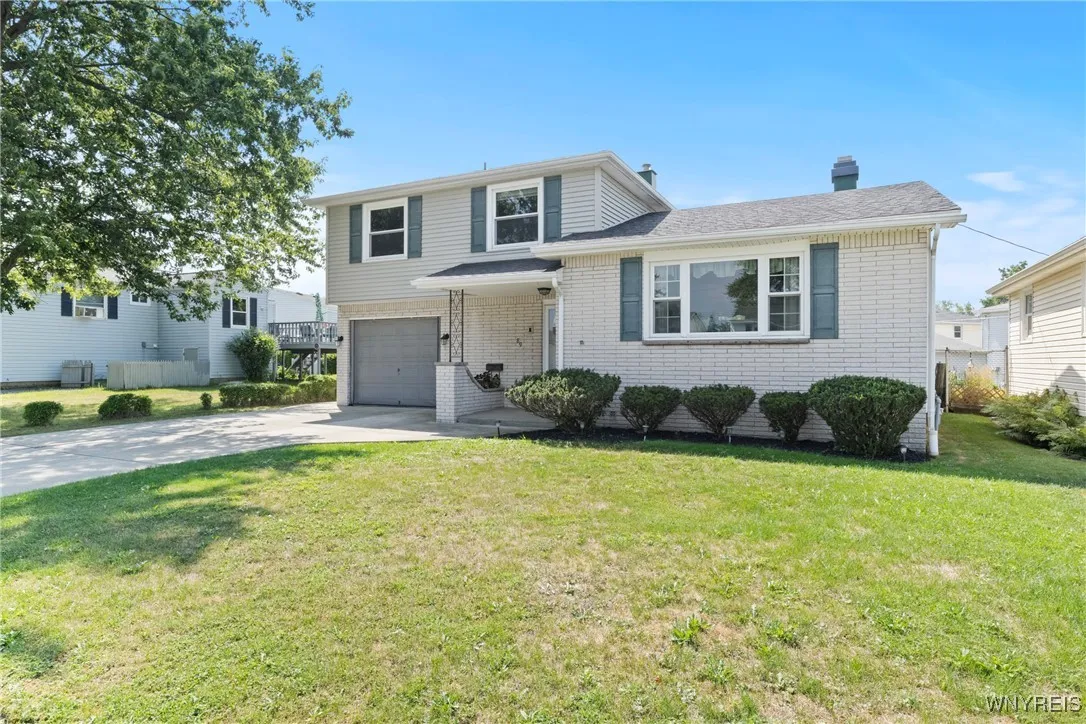 89 West Cherbourg Drive, Cheektowaga, New York 142, Cheektowaga, New York 14227, 3 Bedrooms Bedrooms, 6 Rooms Rooms,1 BathroomBathrooms,Residential,Closed,89 West Cherbourg Drive, Cheektowaga, New York 142,0,B1629729
