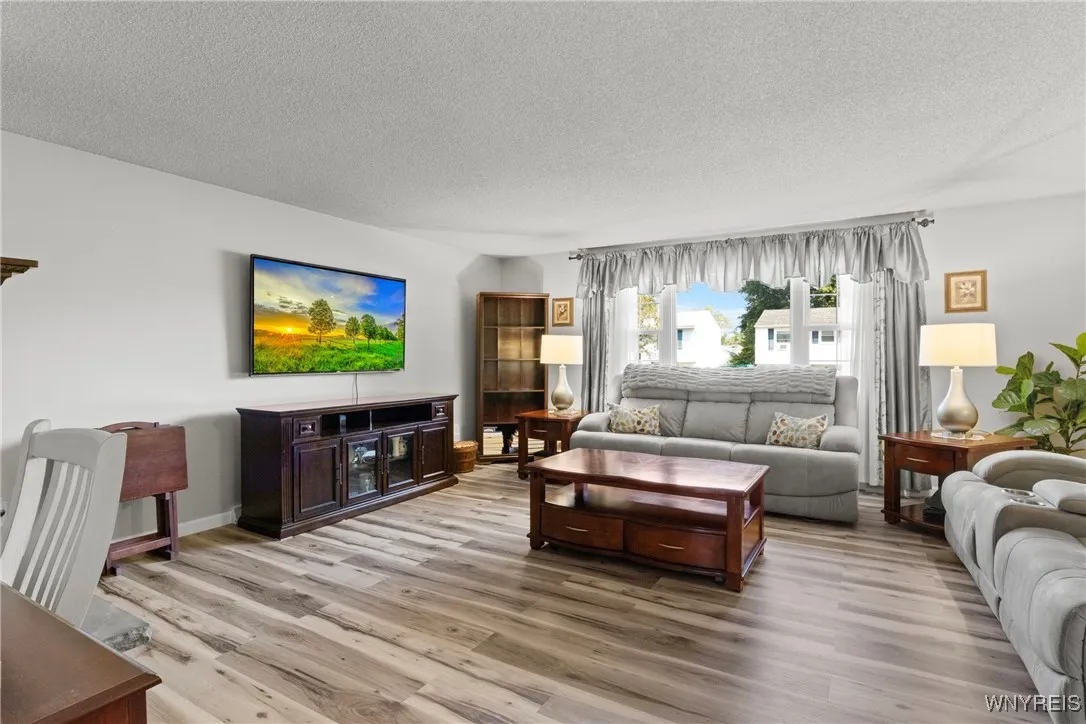 89 West Cherbourg Drive, Cheektowaga, New York 142, Cheektowaga, New York 14227, 3 Bedrooms Bedrooms, 6 Rooms Rooms,1 BathroomBathrooms,Residential,Closed,89 West Cherbourg Drive, Cheektowaga, New York 142,0,B1629729