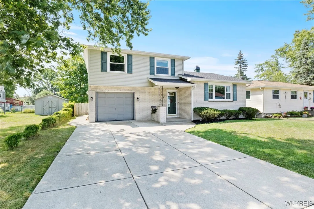 89 West Cherbourg Drive, Cheektowaga, New York 142, Cheektowaga, New York 14227, 3 Bedrooms Bedrooms, 6 Rooms Rooms,1 BathroomBathrooms,Residential,Closed,89 West Cherbourg Drive, Cheektowaga, New York 142,0,B1629729