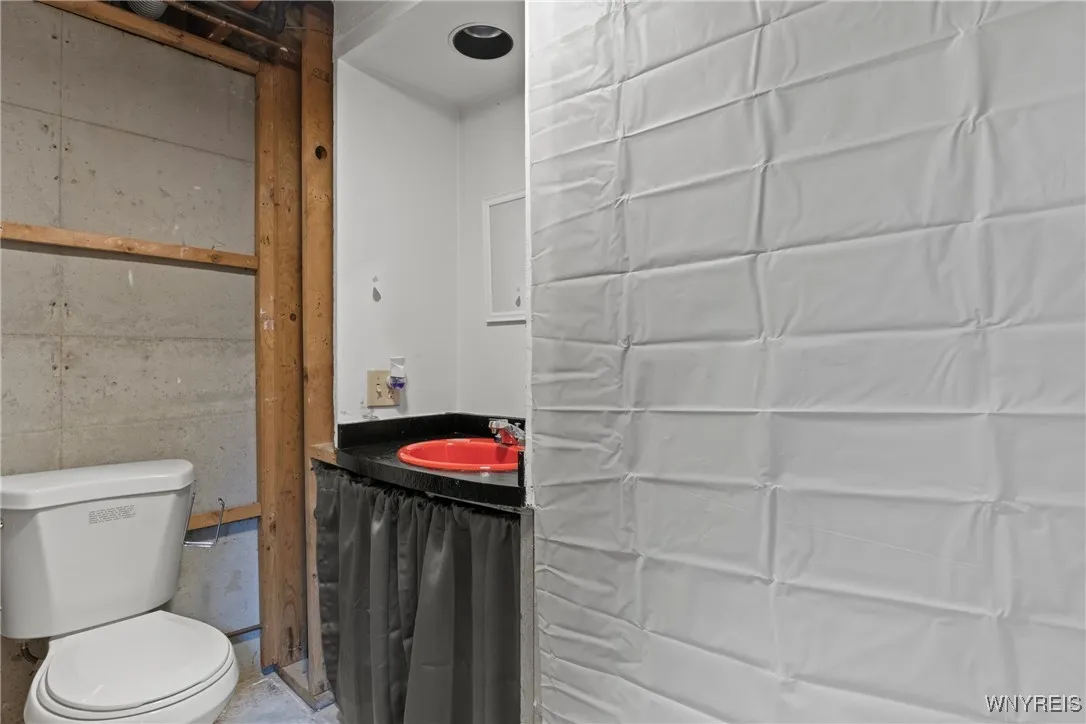 89 West Cherbourg Drive, Cheektowaga, New York 142, Cheektowaga, New York 14227, 3 Bedrooms Bedrooms, 6 Rooms Rooms,1 BathroomBathrooms,Residential,Closed,89 West Cherbourg Drive, Cheektowaga, New York 142,0,B1629729