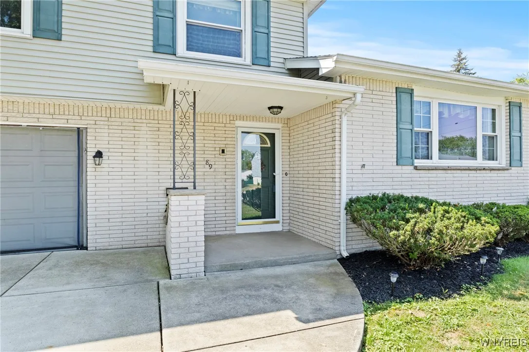 89 West Cherbourg Drive, Cheektowaga, New York 142, Cheektowaga, New York 14227, 3 Bedrooms Bedrooms, 6 Rooms Rooms,1 BathroomBathrooms,Residential,Closed,89 West Cherbourg Drive, Cheektowaga, New York 142,0,B1629729