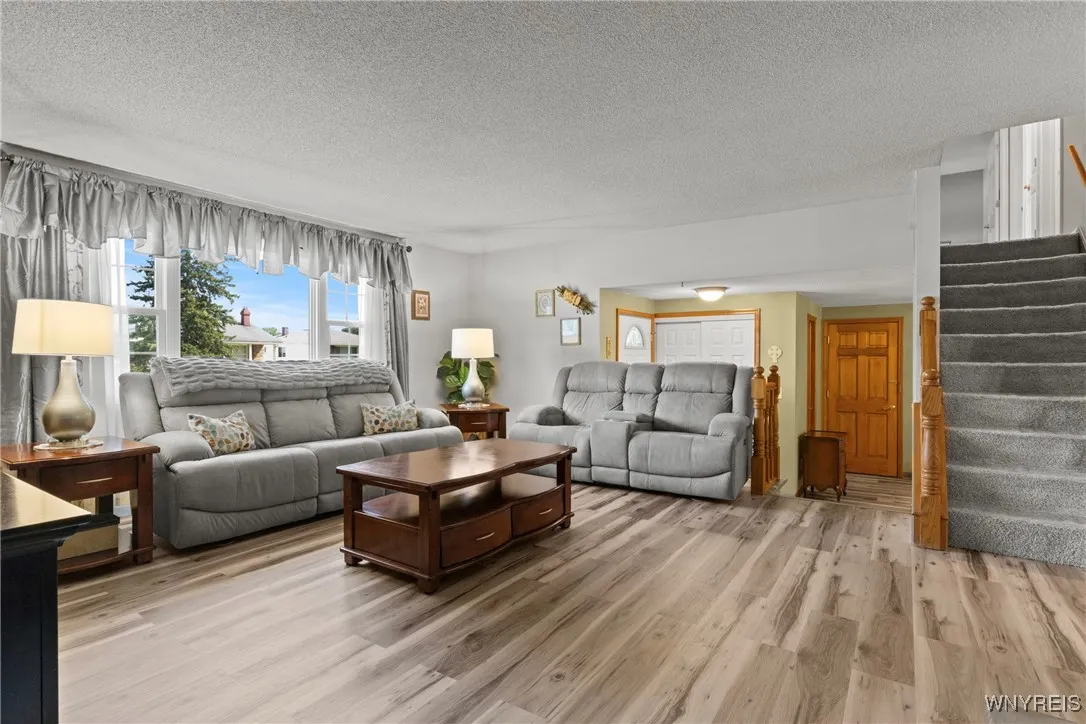 89 West Cherbourg Drive, Cheektowaga, New York 142, Cheektowaga, New York 14227, 3 Bedrooms Bedrooms, 6 Rooms Rooms,1 BathroomBathrooms,Residential,Closed,89 West Cherbourg Drive, Cheektowaga, New York 142,0,B1629729