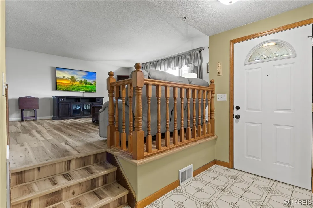 89 West Cherbourg Drive, Cheektowaga, New York 142, Cheektowaga, New York 14227, 3 Bedrooms Bedrooms, 6 Rooms Rooms,1 BathroomBathrooms,Residential,Closed,89 West Cherbourg Drive, Cheektowaga, New York 142,0,B1629729