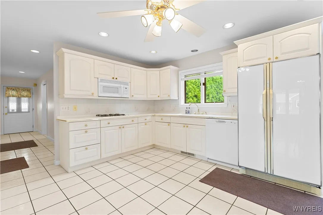 1615 Depeyster Avenue, Utica, New York 13501, Utica, New York 13501, 3 Bedrooms Bedrooms, 9 Rooms Rooms,2 BathroomsBathrooms,Residential,Closed,1615 Depeyster Avenue, Utica, New York 13501,0,B1629802