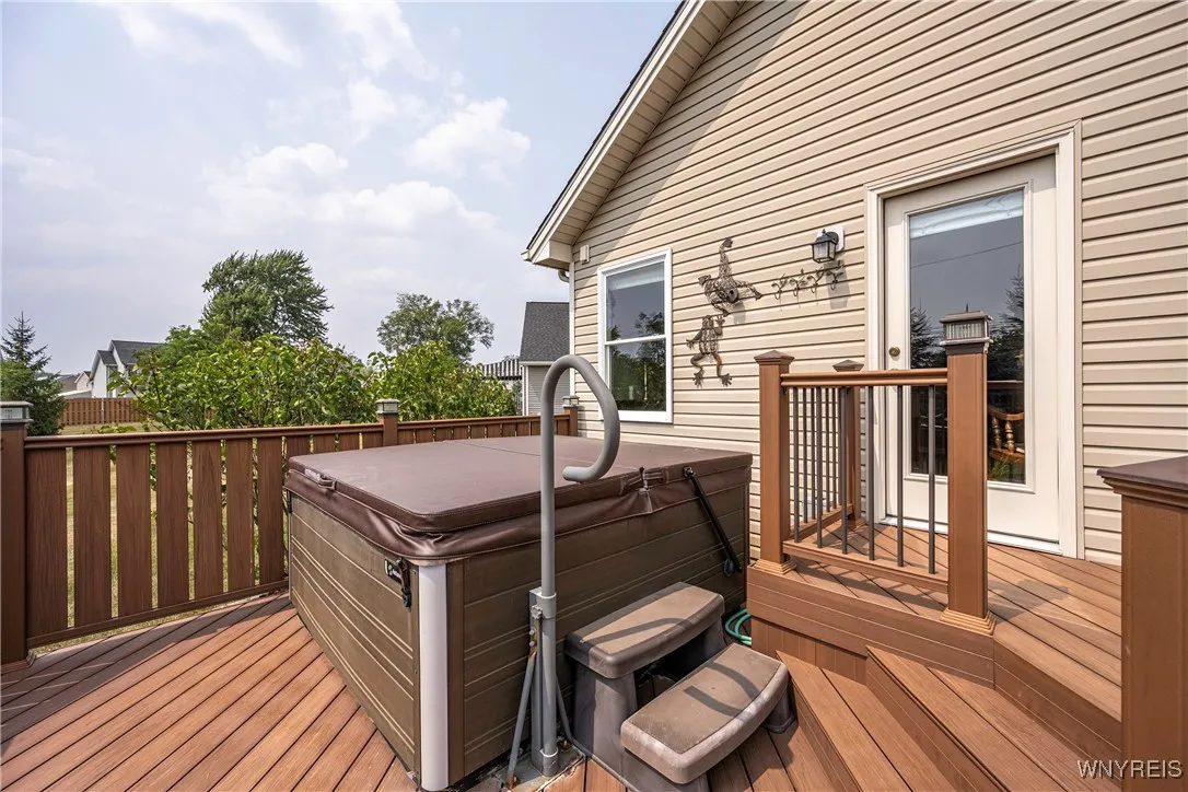 26 Cherryfield Lane, Lancaster, New York 14086, Lancaster, New York 14086, 2 Bedrooms Bedrooms, 6 Rooms Rooms,2 BathroomsBathrooms,Residential,Closed,26 Cherryfield Lane, Lancaster, New York 14086,0,B1629732