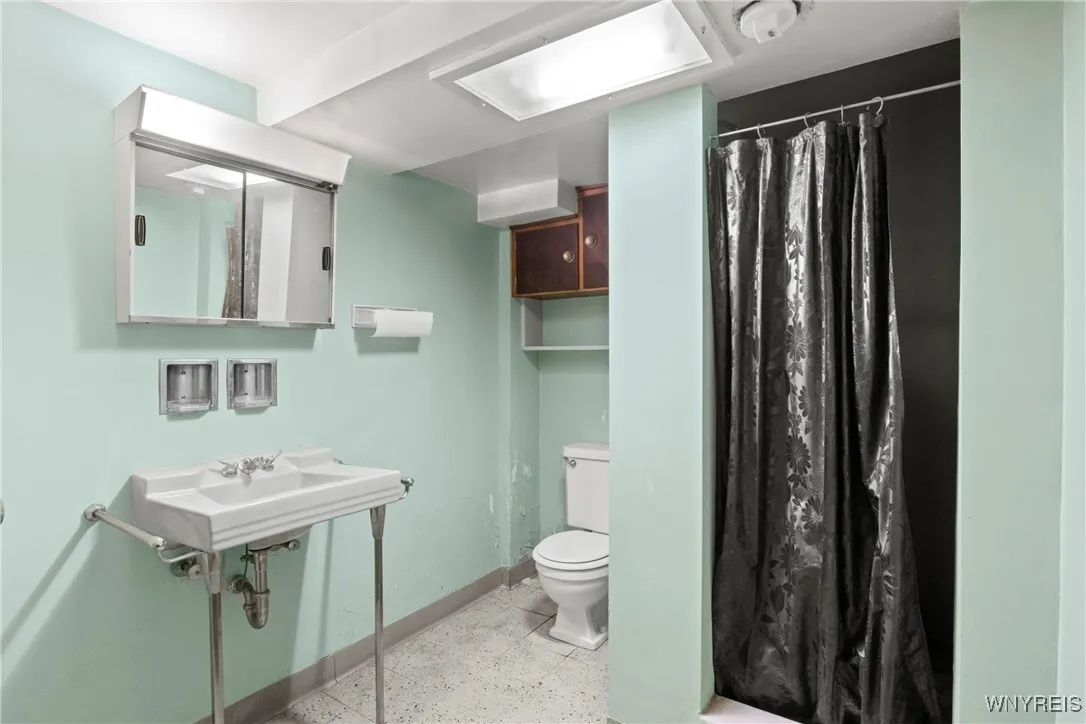 235 72nd Street, Niagara Falls, New York 14304, Niagara Falls, New York 14304, 3 Bedrooms Bedrooms, 5 Rooms Rooms,2 BathroomsBathrooms,Residential,Closed,235 72nd Street, Niagara Falls, New York 14304,0,B1627429