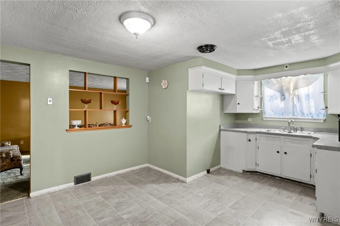 235 72nd Street, Niagara Falls, New York 14304, Niagara Falls, New York 14304, 3 Bedrooms Bedrooms, 5 Rooms Rooms,2 BathroomsBathrooms,Residential,Closed,235 72nd Street, Niagara Falls, New York 14304,0,B1627429