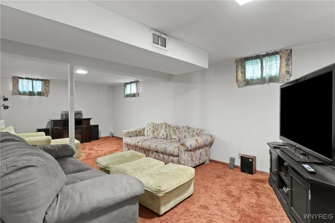 235 72nd Street, Niagara Falls, New York 14304, Niagara Falls, New York 14304, 3 Bedrooms Bedrooms, 5 Rooms Rooms,2 BathroomsBathrooms,Residential,Closed,235 72nd Street, Niagara Falls, New York 14304,0,B1627429