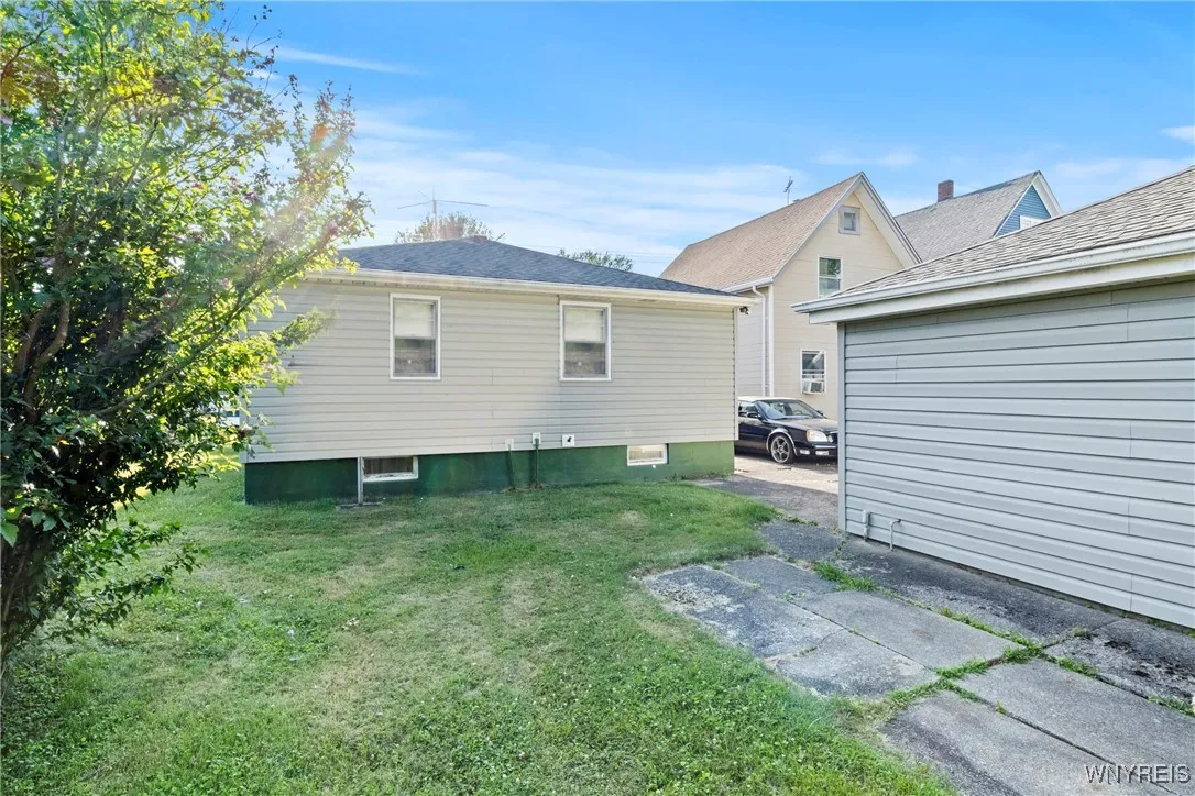 235 72nd Street, Niagara Falls, New York 14304, Niagara Falls, New York 14304, 3 Bedrooms Bedrooms, 5 Rooms Rooms,2 BathroomsBathrooms,Residential,Closed,235 72nd Street, Niagara Falls, New York 14304,0,B1627429