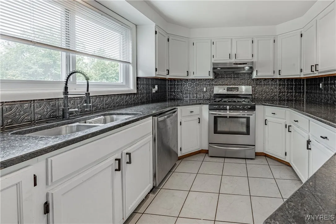 4907 Tuscarora Road, Niagara, New York 14304, Niagara, New York 14304, 3 Bedrooms Bedrooms, 6 Rooms Rooms,1 BathroomBathrooms,Residential,Closed,4907 Tuscarora Road, Niagara, New York 14304,0,B1629351