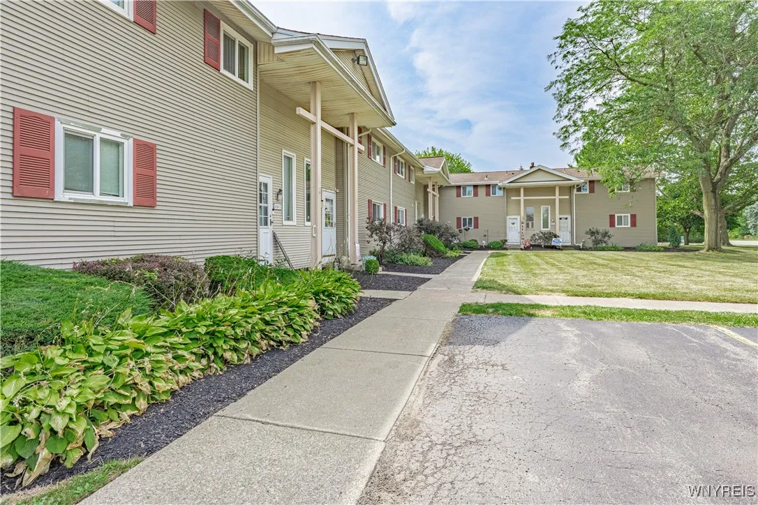 4907 Tuscarora Road, Niagara, New York 14304, Niagara, New York 14304, 3 Bedrooms Bedrooms, 6 Rooms Rooms,1 BathroomBathrooms,Residential,Closed,4907 Tuscarora Road, Niagara, New York 14304,0,B1629351