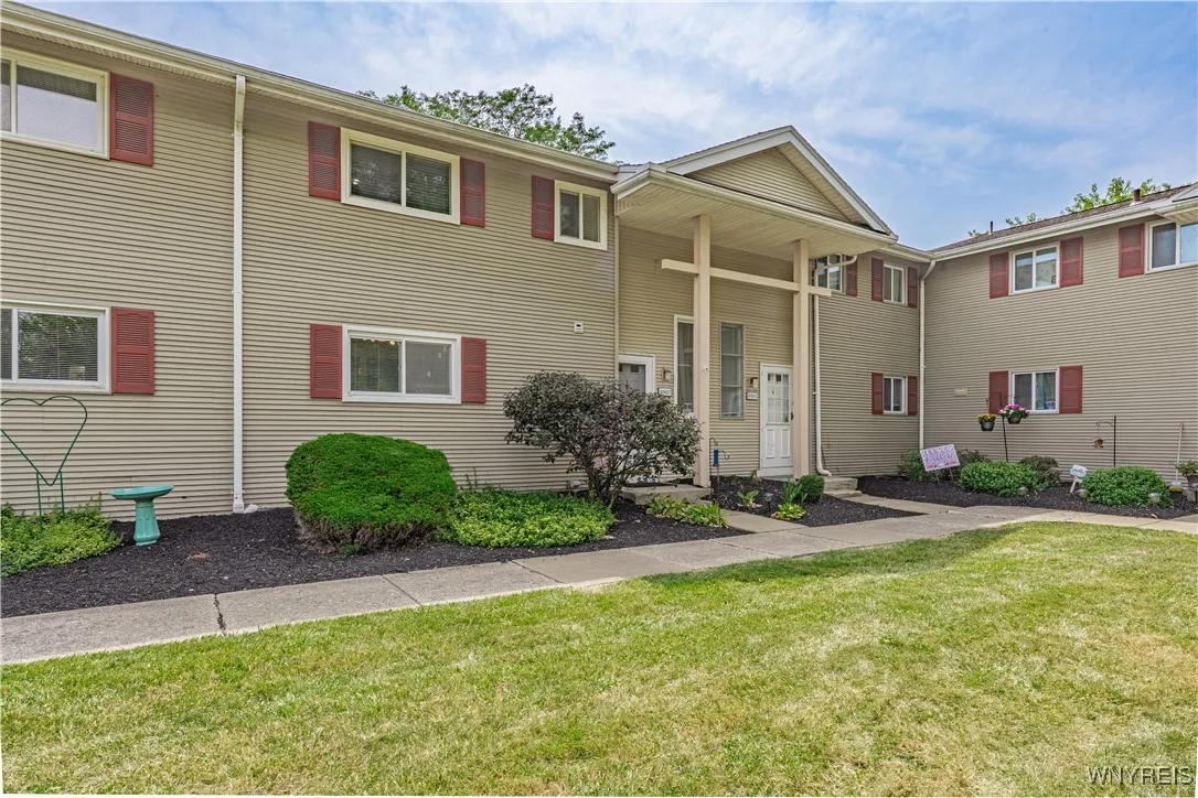 4907 Tuscarora Road, Niagara, New York 14304, Niagara, New York 14304, 3 Bedrooms Bedrooms, 6 Rooms Rooms,1 BathroomBathrooms,Residential,Closed,4907 Tuscarora Road, Niagara, New York 14304,0,B1629351