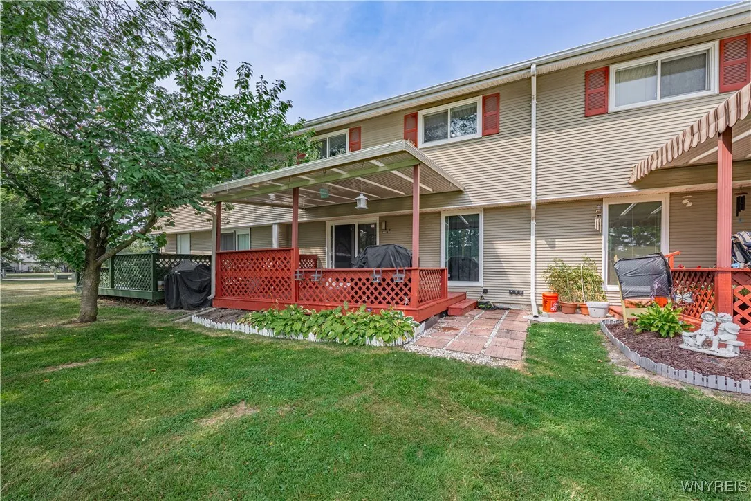 4907 Tuscarora Road, Niagara, New York 14304, Niagara, New York 14304, 3 Bedrooms Bedrooms, 6 Rooms Rooms,1 BathroomBathrooms,Residential,Closed,4907 Tuscarora Road, Niagara, New York 14304,0,B1629351