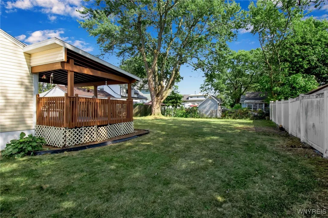 361 Roesch Avenue, Buffalo, New York 14207, Buffalo, New York 14207, 3 Bedrooms Bedrooms, 6 Rooms Rooms,1 BathroomBathrooms,Residential,Closed,361 Roesch Avenue, Buffalo, New York 14207,0,B1629430