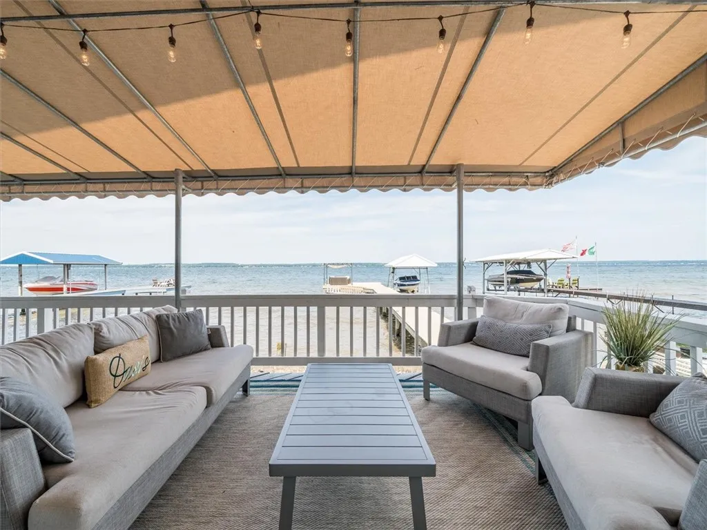 The awning provides a lot of great shade.