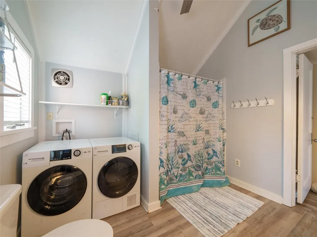 Second floor​​‌​​​​‌​​‌‌​‌‌​​​‌‌​‌​‌​‌​​​‌​​ laundry.