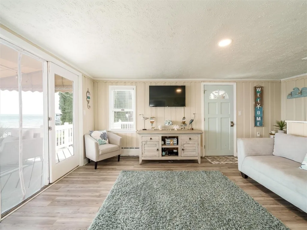 4847 Crazy Cove, Geneva Town, New York 14456, Geneva Town, New York 14456, 3 Bedrooms Bedrooms, 6 Rooms Rooms,1 BathroomBathrooms,Residential,Closed,4847 Crazy Cove, Geneva Town, New York 14456,0,R1629586