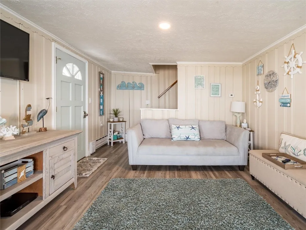 4847 Crazy Cove, Geneva Town, New York 14456, Geneva Town, New York 14456, 3 Bedrooms Bedrooms, 6 Rooms Rooms,1 BathroomBathrooms,Residential,Closed,4847 Crazy Cove, Geneva Town, New York 14456,0,R1629586