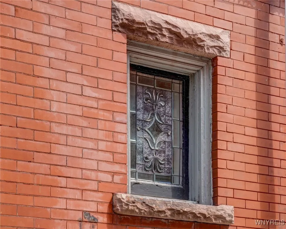 461 Linwood Avenue, Buffalo, New York 14209, Buffalo, New York 14209, 4 Bedrooms Bedrooms, ,4 BathroomsBathrooms,Residential,For Sale,461 Linwood Avenue, Buffalo, New York 14209,B1629700