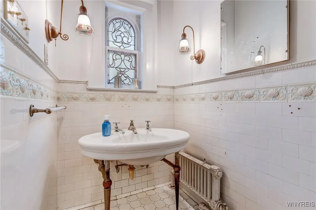 461 Linwood Avenue, Buffalo, New York 14209, Buffalo, New York 14209, 4 Bedrooms Bedrooms, ,4 BathroomsBathrooms,Residential,For Sale,461 Linwood Avenue, Buffalo, New York 14209,B1629700