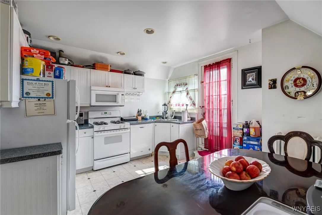 461 Linwood Avenue, Buffalo, New York 14209, Buffalo, New York 14209, 4 Bedrooms Bedrooms, ,4 BathroomsBathrooms,Residential,For Sale,461 Linwood Avenue, Buffalo, New York 14209,B1629700
