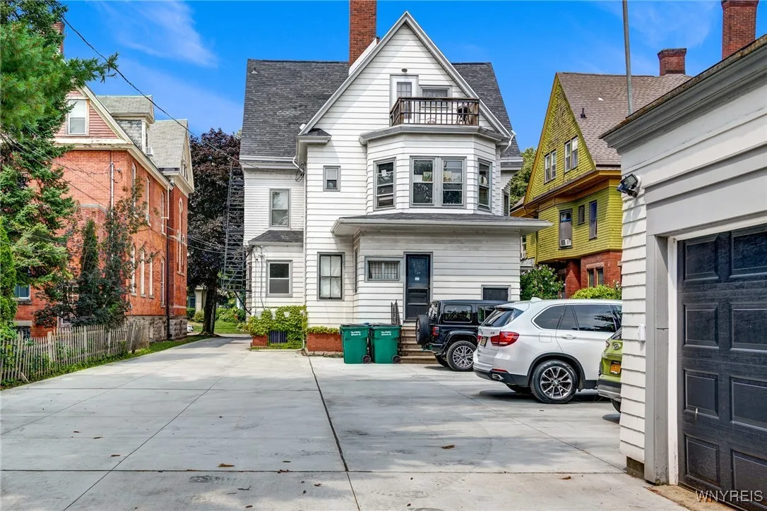 461 Linwood Avenue, Buffalo, New York 14209, Buffalo, New York 14209, 4 Bedrooms Bedrooms, 15 Rooms Rooms,4 BathroomsBathrooms,Residential,For Sale,461 Linwood Avenue, Buffalo, New York 14209,0,B1629784