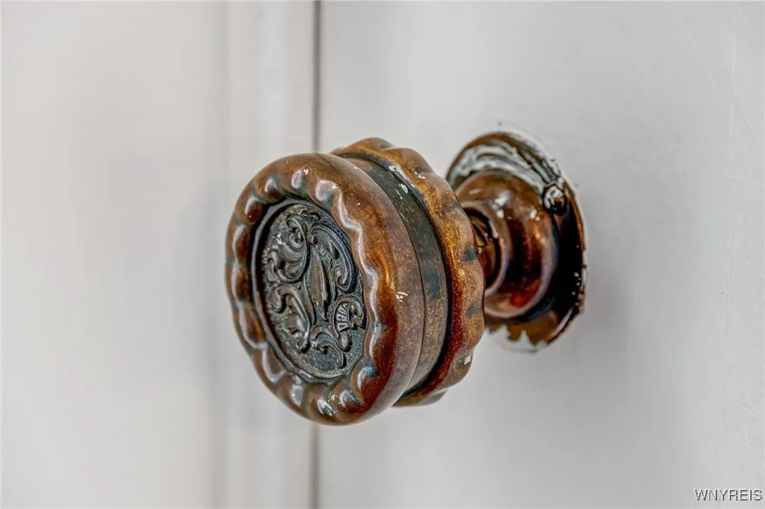 461 Linwood Avenue, Buffalo, New York 14209, Buffalo, New York 14209, 4 Bedrooms Bedrooms, 15 Rooms Rooms,4 BathroomsBathrooms,Residential,For Sale,461 Linwood Avenue, Buffalo, New York 14209,0,B1629784