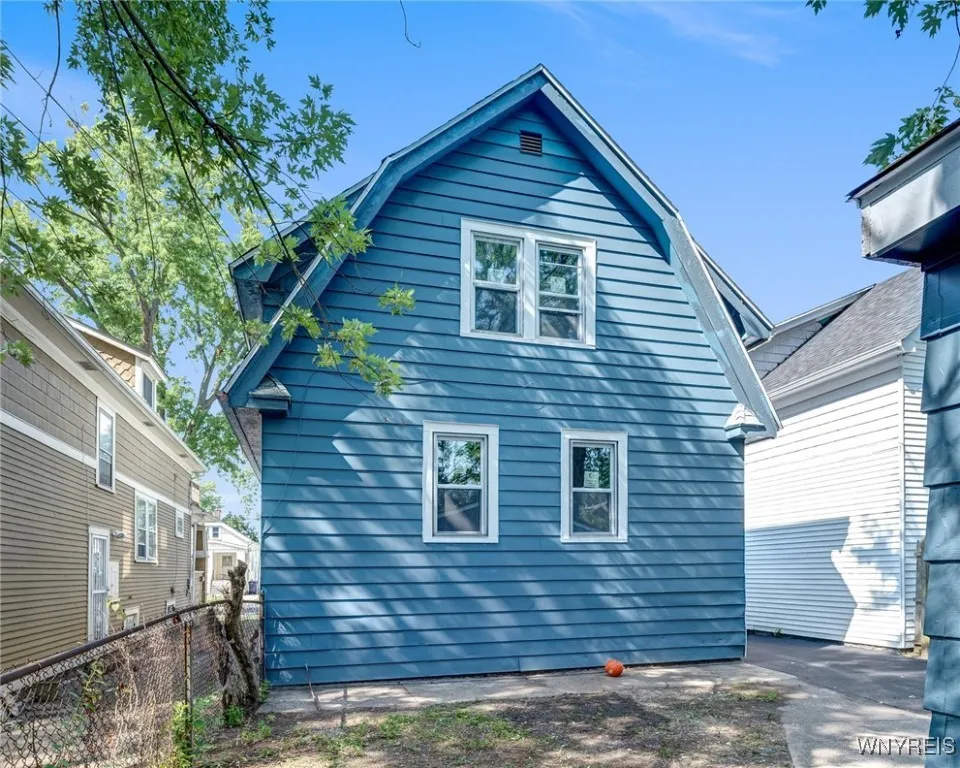 715 Lasalle Avenue, Buffalo, New York 14215, Buffalo, New York 14215, 4 Bedrooms Bedrooms, ,2 BathroomsBathrooms,Residential,Closed,715 Lasalle Avenue, Buffalo, New York 14215,0,B1629869
