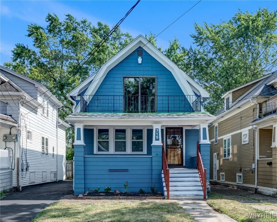715 Lasalle Avenue, Buffalo, New York 14215, Buffalo, New York 14215, 4 Bedrooms Bedrooms, ,2 BathroomsBathrooms,Residential,Closed,715 Lasalle Avenue, Buffalo, New York 14215,0,B1629869