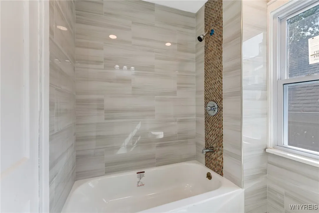 715 Lasalle Avenue, Buffalo, New York 14215, Buffalo, New York 14215, 4 Bedrooms Bedrooms, ,2 BathroomsBathrooms,Residential,Closed,715 Lasalle Avenue, Buffalo, New York 14215,0,B1629869