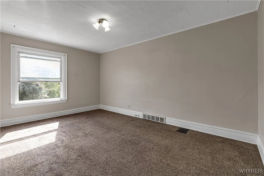 28 Tuxedo Place, Buffalo, New York 14207, Buffalo, New York 14207, 4 Bedrooms Bedrooms, ,2 BathroomsBathrooms,Residential,For Sale,28 Tuxedo Place, Buffalo, New York 14207,0,B1629705