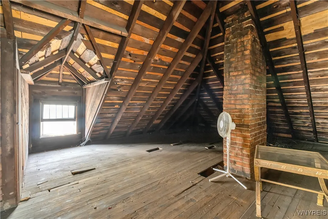28 Tuxedo Place, Buffalo, New York 14207, Buffalo, New York 14207, 4 Bedrooms Bedrooms, ,2 BathroomsBathrooms,Residential,For Sale,28 Tuxedo Place, Buffalo, New York 14207,0,B1629705