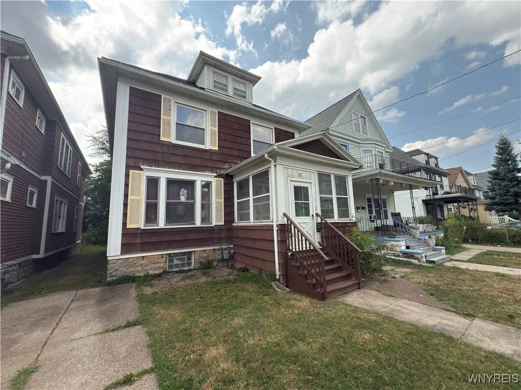 28 Tuxedo Place, Buffalo, New York 14207, Buffalo, New York 14207, 4 Bedrooms Bedrooms, ,2 BathroomsBathrooms,Residential,For Sale,28 Tuxedo Place, Buffalo, New York 14207,0,B1629705