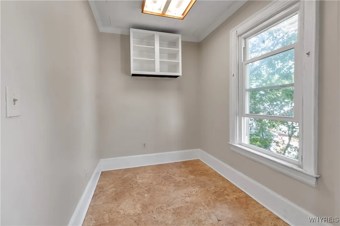 28 Tuxedo Place, Buffalo, New York 14207, Buffalo, New York 14207, 4 Bedrooms Bedrooms, ,2 BathroomsBathrooms,Residential,For Sale,28 Tuxedo Place, Buffalo, New York 14207,0,B1629705