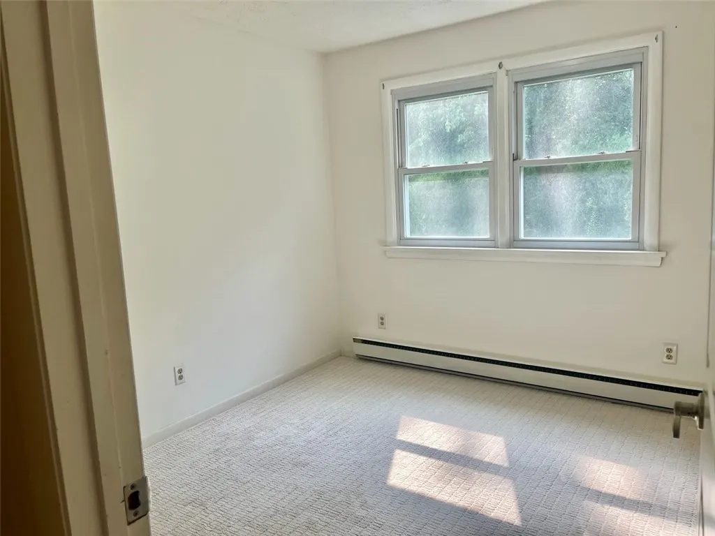 Third Bedroom has new carpet