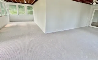 Huge 3 season room 600+ SF