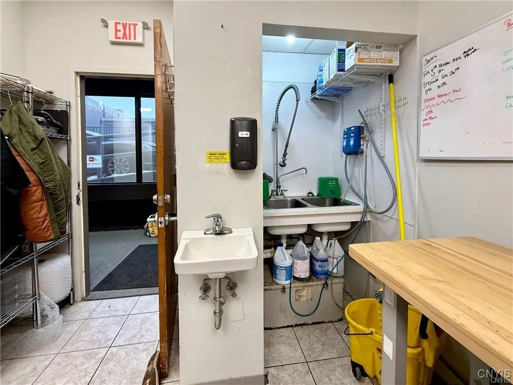 725 Irving Avenue, Syracuse, New York 13210, Syracuse, New York 13210, ,Commercial Sale,For Sale,725 Irving Avenue, Syracuse, New York 13210,0,S1629763