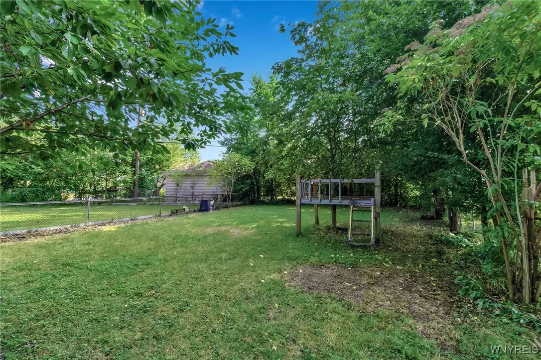 41 Fairfield Avenue, Tonawanda, New York 14223, Tonawanda, New York 14223, 3 Bedrooms Bedrooms, 7 Rooms Rooms,1 BathroomBathrooms,Residential,For Sale,41 Fairfield Avenue, Tonawanda, New York 14223,B1629844