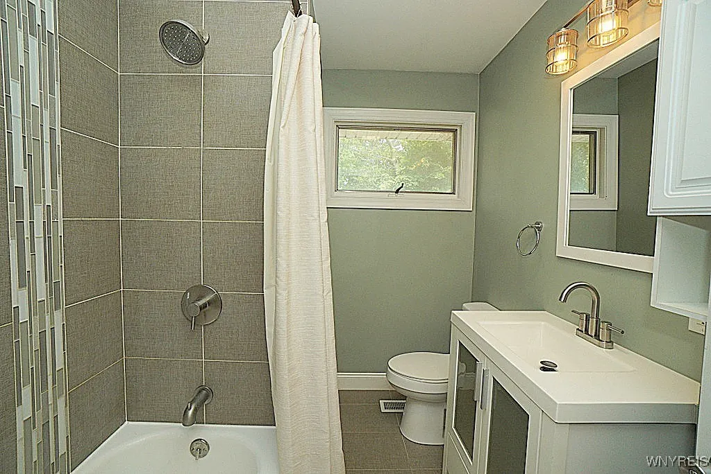 1645 Eddy Drive, North Tonawanda, New York 14120, North Tonawanda, New York 14120, 3 Bedrooms Bedrooms, 6 Rooms Rooms,1 BathroomBathrooms,Residential,Closed,1645 Eddy Drive, North Tonawanda, New York 14120,0,B1629634