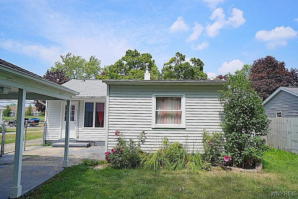 1645 Eddy Drive, North Tonawanda, New York 14120, North Tonawanda, New York 14120, 3 Bedrooms Bedrooms, 6 Rooms Rooms,1 BathroomBathrooms,Residential,Closed,1645 Eddy Drive, North Tonawanda, New York 14120,0,B1629634