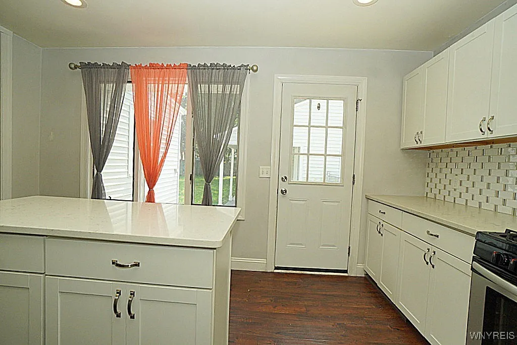 1645 Eddy Drive, North Tonawanda, New York 14120, North Tonawanda, New York 14120, 3 Bedrooms Bedrooms, 6 Rooms Rooms,1 BathroomBathrooms,Residential,Closed,1645 Eddy Drive, North Tonawanda, New York 14120,0,B1629634