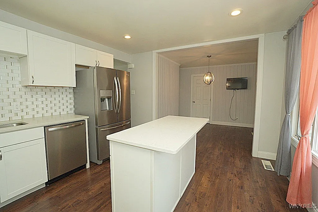 1645 Eddy Drive, North Tonawanda, New York 14120, North Tonawanda, New York 14120, 3 Bedrooms Bedrooms, 6 Rooms Rooms,1 BathroomBathrooms,Residential,Closed,1645 Eddy Drive, North Tonawanda, New York 14120,0,B1629634