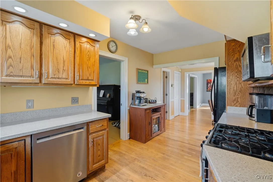 4386 West Seneca Turnpike, Onondaga, New York 1321, Onondaga, New York 13215, 3 Bedrooms Bedrooms, 8 Rooms Rooms,1 BathroomBathrooms,Residential,Closed,4386 West Seneca Turnpike, Onondaga, New York 1321,0,S1629764