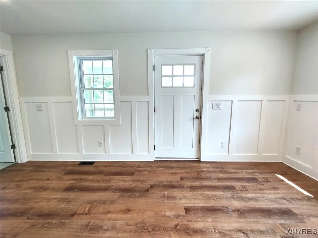 253 West Pleasant Avenue, Evans, New York 14006, Evans, New York 14006, 3 Bedrooms Bedrooms, 5 Rooms Rooms,2 BathroomsBathrooms,Residential,For Sale,253 West Pleasant Avenue, Evans, New York 14006,0,B1629915