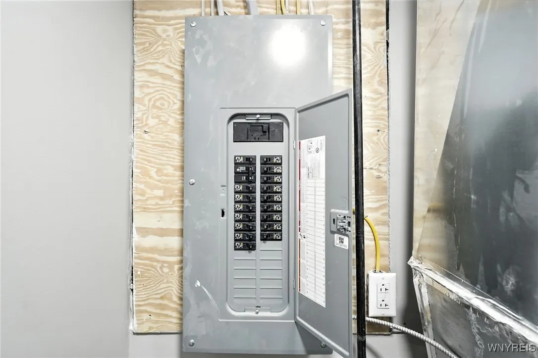 44 Hanover Street, Tonawanda, New York 14150, Tonawanda, New York 14150, 4 Bedrooms Bedrooms, 10 Rooms Rooms,1 BathroomBathrooms,Residential,Closed,44 Hanover Street, Tonawanda, New York 14150,0,B1628376