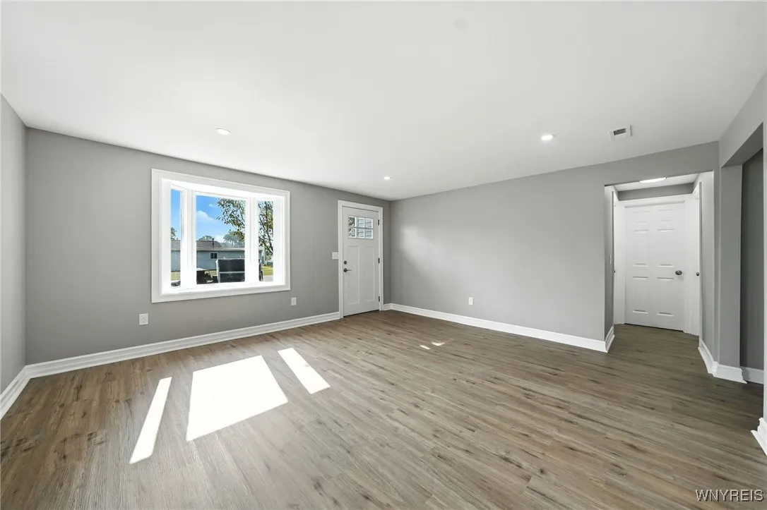 44 Hanover Street, Tonawanda, New York 14150, Tonawanda, New York 14150, 4 Bedrooms Bedrooms, 10 Rooms Rooms,1 BathroomBathrooms,Residential,Closed,44 Hanover Street, Tonawanda, New York 14150,0,B1628376