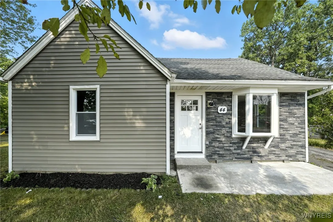 44 Hanover Street, Tonawanda, New York 14150, Tonawanda, New York 14150, 4 Bedrooms Bedrooms, 10 Rooms Rooms,1 BathroomBathrooms,Residential,Closed,44 Hanover Street, Tonawanda, New York 14150,0,B1628376