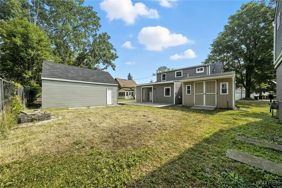 44 Hanover Street, Tonawanda, New York 14150, Tonawanda, New York 14150, 4 Bedrooms Bedrooms, 10 Rooms Rooms,1 BathroomBathrooms,Residential,Closed,44 Hanover Street, Tonawanda, New York 14150,0,B1628376