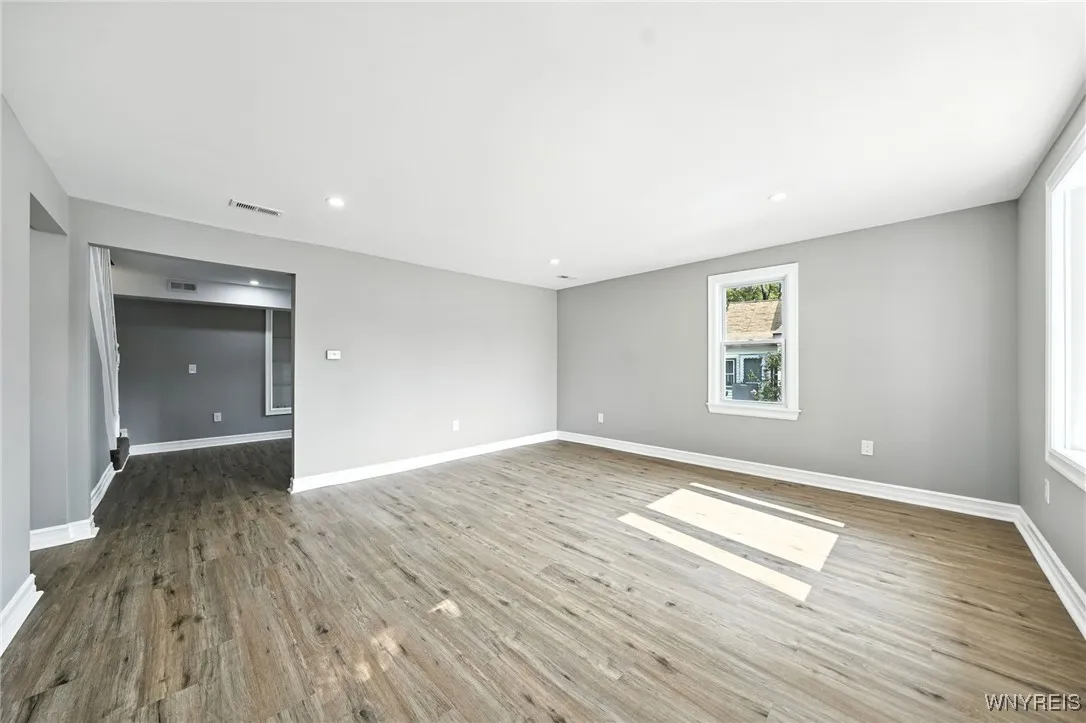 44 Hanover Street, Tonawanda, New York 14150, Tonawanda, New York 14150, 4 Bedrooms Bedrooms, 10 Rooms Rooms,1 BathroomBathrooms,Residential,Closed,44 Hanover Street, Tonawanda, New York 14150,0,B1628376