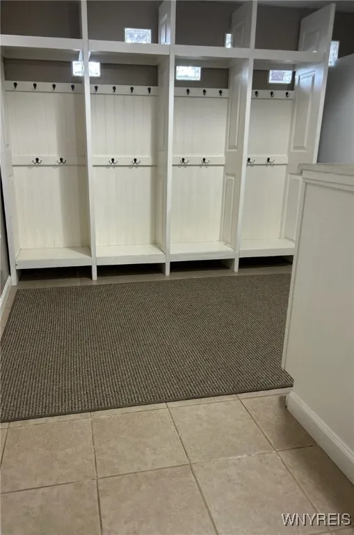 329 Laurie Lane, Grand Island, New York 14072, Grand Island, New York 14072, 3 Bedrooms Bedrooms, 8 Rooms Rooms,3 BathroomsBathrooms,Residential,For Sale,329 Laurie Lane, Grand Island, New York 14072,B1629923